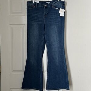 Brand New BP. Women's Juniors Low-Rise Flare Jeans Vintage Medium Wash Y2K 34